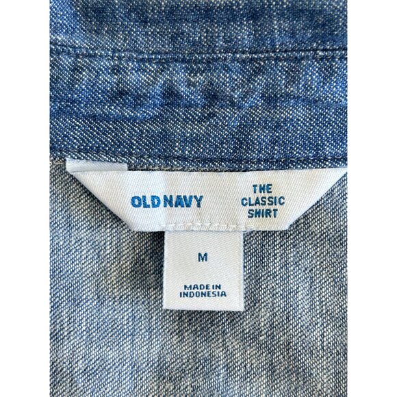 Old Navy Relaxed Chambray Shirt in Medium Authentic Wash - Sz M - Picture 4 of 6